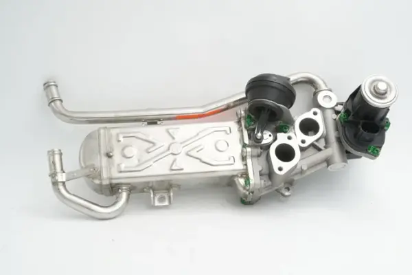 Supapa EGR (modul cu radiator) potrivit AUDI A1, A3; SEAT IBIZA IV, IBIZA IV SC, IBIZA IV ST; SKODA FABIA II, RAPID, ROOMSTER, ROOMSTER PRAKTIK; VW POLO V 1.2D 1.6D 2.0D 05.09-12.19