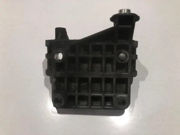 Suport alternator 059903143k Volkswagen Phaeton (2002-2010) 3.0 tdi