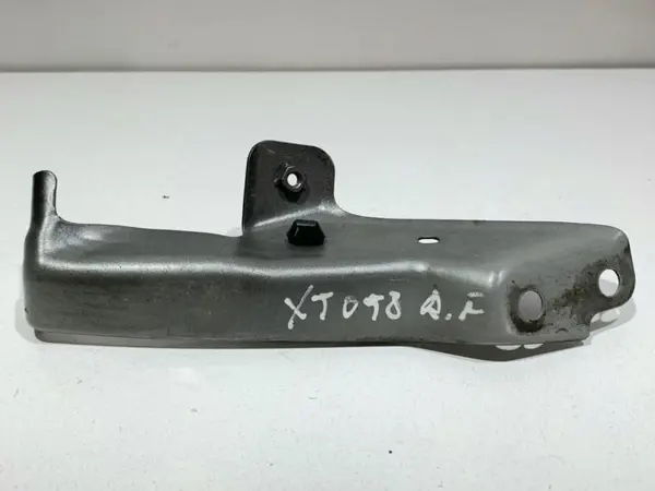 Suport aripa dreapta fata Nissan X-Trail 3 (2014-2017) [T32]