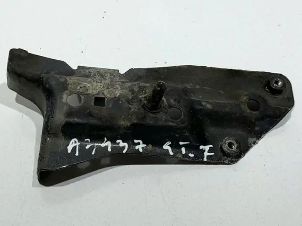 Suport aripa stanga fata 8P0821135B Audi A3 facelift (2008-2013) [8P1]