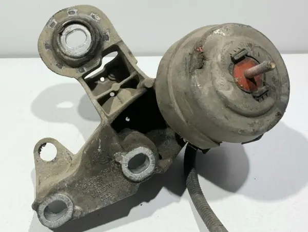 Suport bara stabilizatoare dreapta 8E0199352N Seat Exeo (2008-2013) 1.8 benzina CDHB