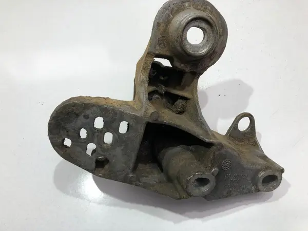 Suport bara stabilizatoare stanga fata 8e0199351 Audi A4 (2004-2008) [8EC, B7] 2.0 tdi