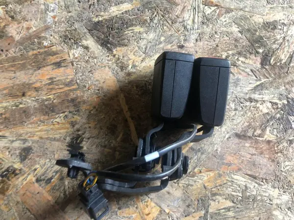 Suport centura mijloc spate 3v0857739a Skoda Superb 3 (2015-2019)
