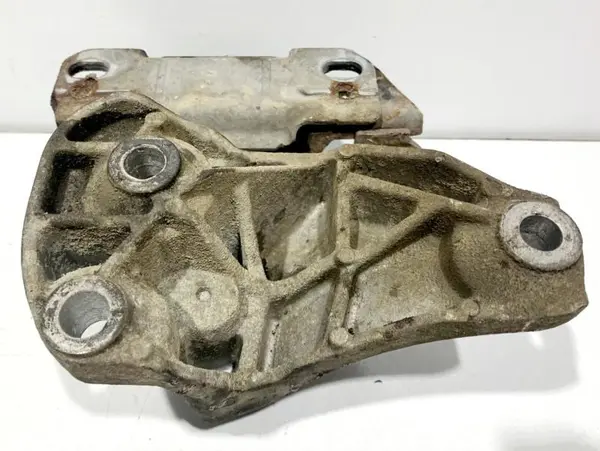 Suport cutie viteze 8V51-7M121-AE Ford Fiesta 7 (2008-2012) [MK7] 1.4 tdci KVJA