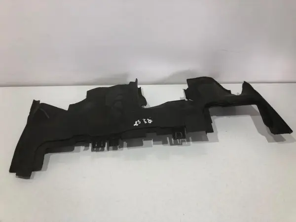 Suport / difuzor radiator stanga 8u0121283c Audi Q3 (2011-2017) [8U]