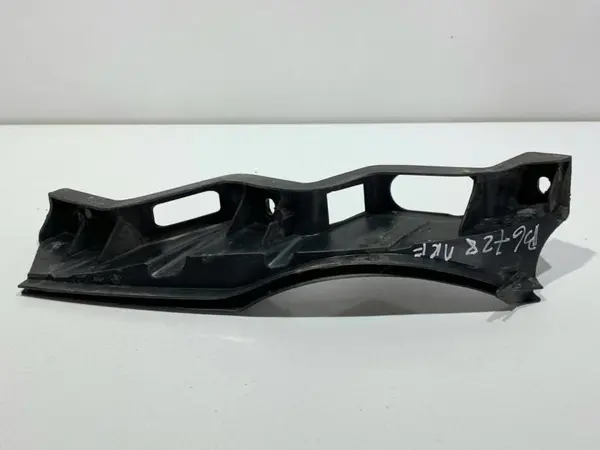 Suport far dreapta 3C0807890 Volkswagen Passat B6 3C (2005-2010)