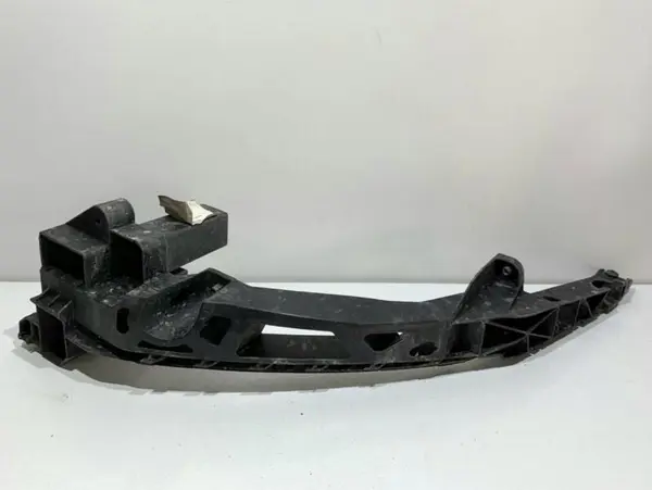 Suport far dreapta 8U0805608A Audi Q3 facelift (2014-2018)