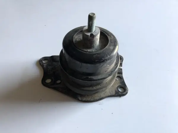 Suport motor 6q0199262p Skoda Fabia 2 (2006-2010)