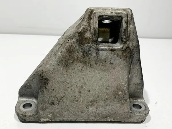 Suport motor dreapta 6795958 BMW Seria 5 GT (2009-2017) [F07] 2.0d n47 184 cp