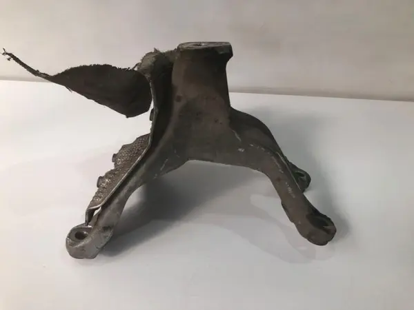 Suport motor dreapta 8k0199388an Audi Q5 (2008-2012) [8R] 2.0 tdi