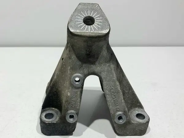 Suport motor stanga 8K0199307BJ Audi A8 (2009-2017) [4H] D4 3.0 tdi CDU , CDT