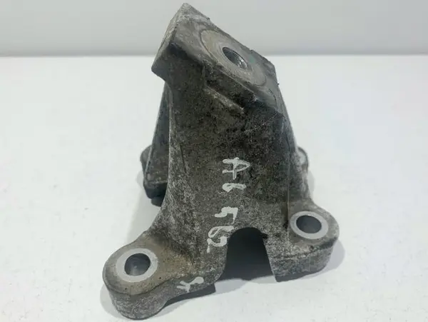 Suport motor stanga fata 4F0199307AA Audi A6 facelift (2008-2011) [4f, C6] 3.0 tdi CDYA