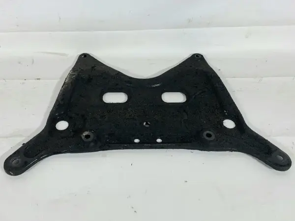 Suport / scut motor Mercedes E-Class (2009->) [W212]