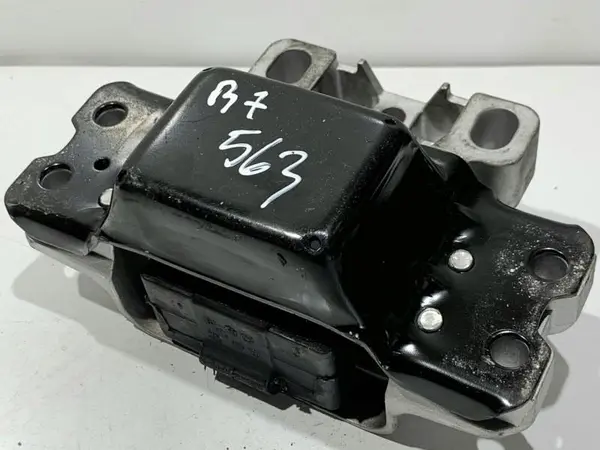 Suport tampon motor 3C0199555P Volkswagen Passat B6 3C (2005-2010) 1.6 tdi CAY