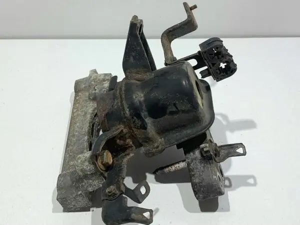 Suport tampon motor dreapta 123050R020 Toyota Avensis (2009-2012) [T27] 2.2 D-4D 2ADFTV