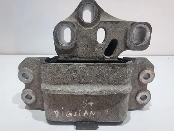 Suport tampon motor stanga 5N0199555K Audi Q3 (2011-2017) [8U] 2.0 tdi CFFB