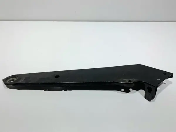 Suport trager / radiator stanga Volkswagen Passat B8 (2014-2019)