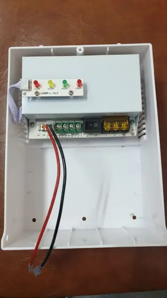 Sursă de alimentare 12V/5A cu back-up în carcasă plastic, SDC-12-5BPL