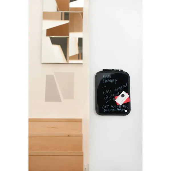 Tabla magnetica neagra 22 x 28 cm rama plastic neagra Bi-Silque Tabla magnetica neagra 22 x 28 cm rama plastic neagra Bi-Silque