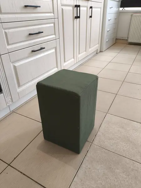taburet nr 4 elegant si practic