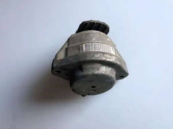 Tampon motor 6769874 BMW Seria 5 (2003-2010) [E60] 2.0d 2.5d