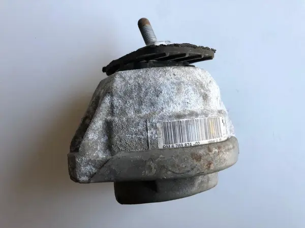 Tampon motor dreapta 6769874 02 BMW Seria 5 (2004-2010) [E61] 2.0d