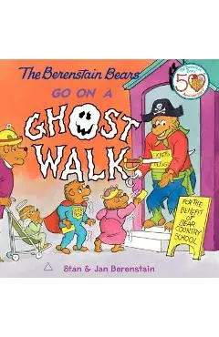 The Berenstain Bears Go on a Ghost Walk [With Tattoos] - Jan Berenstain