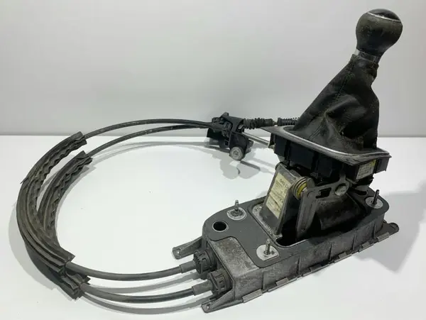 Timonerie cutie manuala 1K0711049CK Seat Leon 2 (2005-2013) 2.0 tdi CFFB