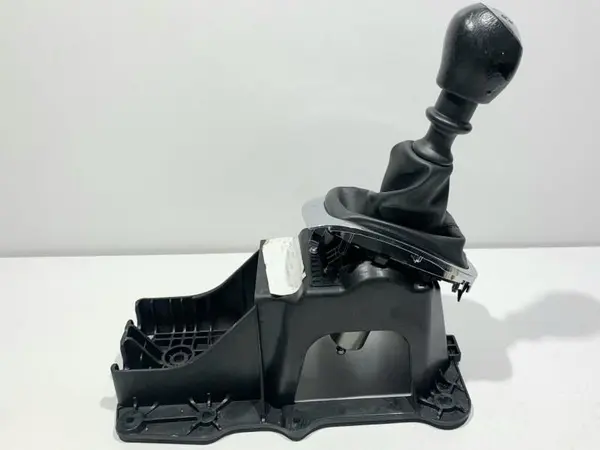 Timonerie manuala cu nuca si manson 8201062921A Renault Megane 3 (2008-2012) 1.5 dci K9K (636)