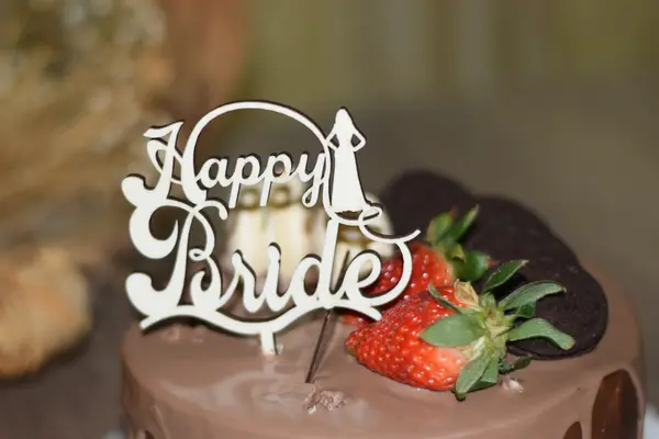 Topper Tort Happy Bride TC42 Lemn natur, 16x16cm