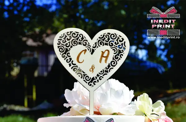 Topper Tort Personalizat Cuplu TC78 Lemn natur, 13x13cm