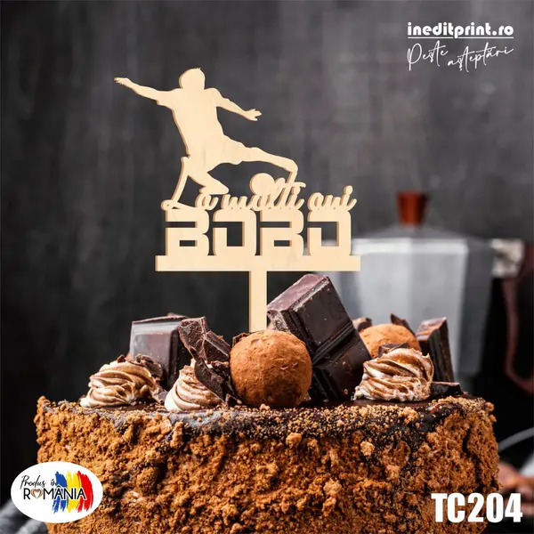 Topper Tort Personalizat Jucator fotbal TC204 Lemn natur, 13x13cm