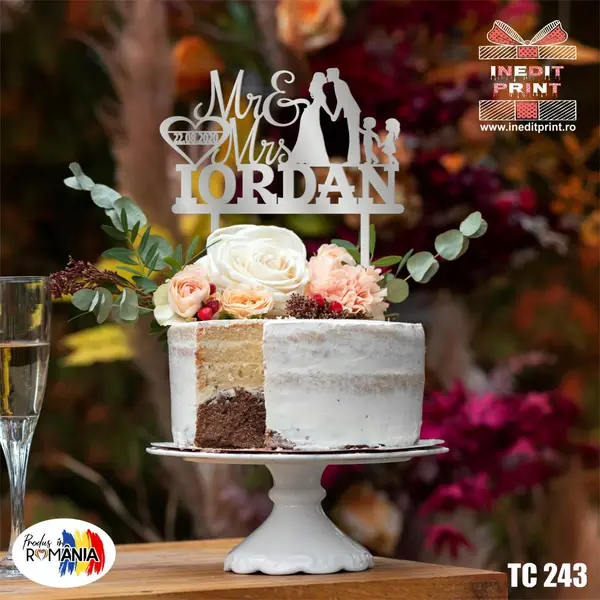 Topper Tort Personalizat MRMRS TC243 Lemn natur, 13x13cm