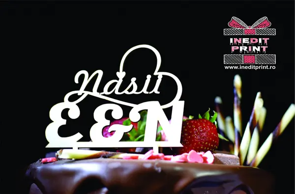 Topper Tort Personalizat Nasi TC75 Lemn natur, 20x20cm