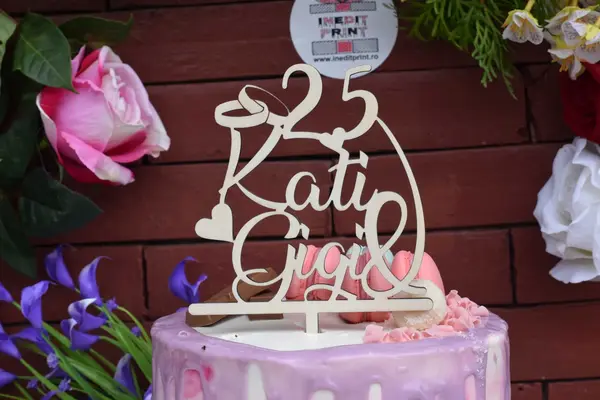 Topper Tort Personalizat Nume Miri TC89 Lemn natur, 16x16cm