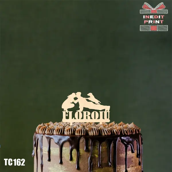 Topper Tort Personalizat Nume TC162 Lemn natur, 20x20cm
