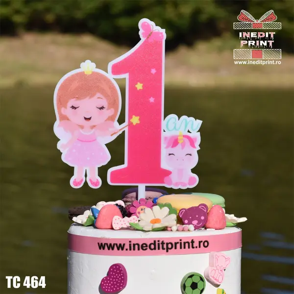 Topper Tort UV Am facut 1 an fetita TC464 15x15cm, Plexiglass alb