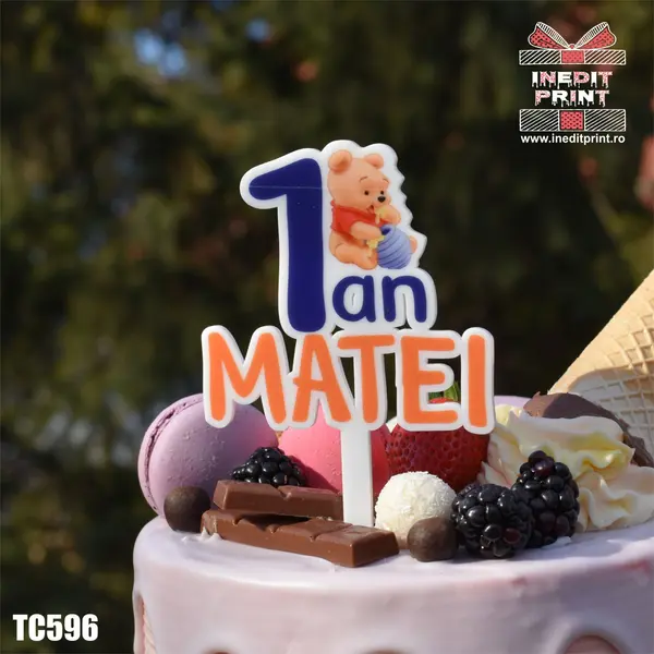 Topper Tort UV Personalizat WINNIE THE POOH TC596 15x15cm, MDF