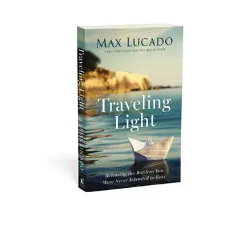 Traveling Light. Releasing the Burdens You Were Never Intended to Bear, ITPE Edition, Paperback/***