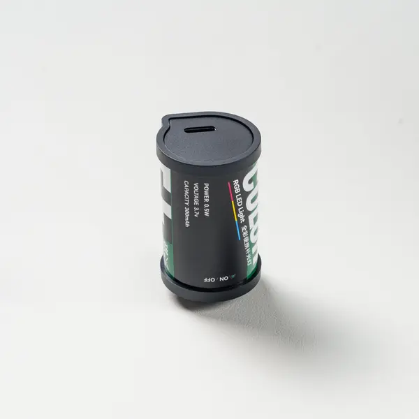TTArtisan RGB Mini Lampa LED, Spectru RGB 400-750nm, 250 Lumeni, CRI 95+, Montura Magnetica, Unghi 100°