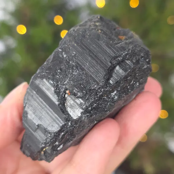 Turmalina neagra piatra bruta L2