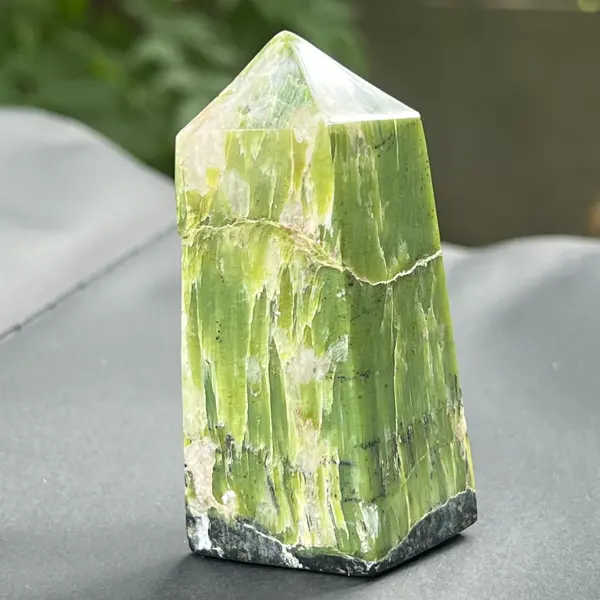 Turn obelisc tremolit model 5