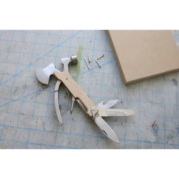 Unealta multifunctionala - Wood Axe | Kikkerland