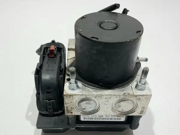 Unitate abs 6R0907379AA Skoda Fabia 2 facelift (2010-2014) 1.2 tdi CFWA