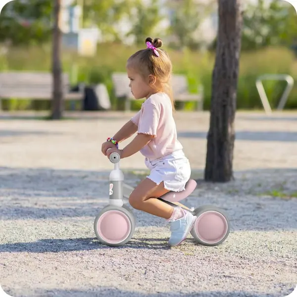 Vehicul Ride On fara pedale Ricokids Cross Country Pink, De la 12 luni, Cadru metalic usor si rezistent, Sezut confortabil din spuma moale, Manere ergonomice antiderapante, Roti din PP rezistent si silentios