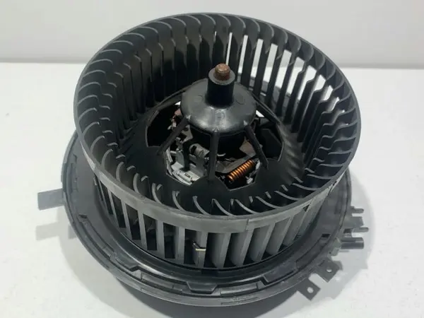 Ventilator habitaclu 5Q1819021H Volkswagen Golf 7 (2012-2017)