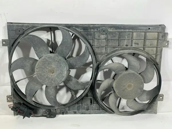 Ventilator radiator 1K0121207T Volkswagen Golf 5 Plus (2004-2008) 1.4 tsi CAXC