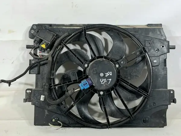 Ventilator radiator 214818009R Dacia Sandero 2 (2012-2017) 0.9 tce H4B (412)