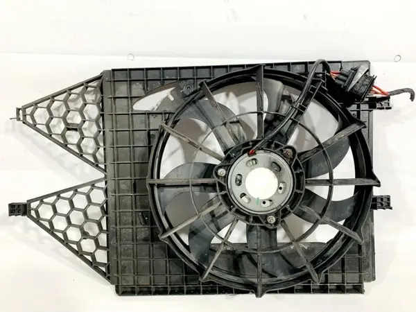 Ventilator radiator 6R0121207 Volkswagen Polo 5 (2009-2017)[6R] 1.2 benzina CGPB