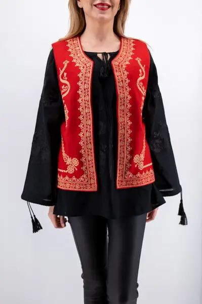 Vesta brodata cu model traditional Constantina 4